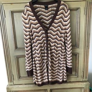 Size XL retro woman’s brown tones sweater.